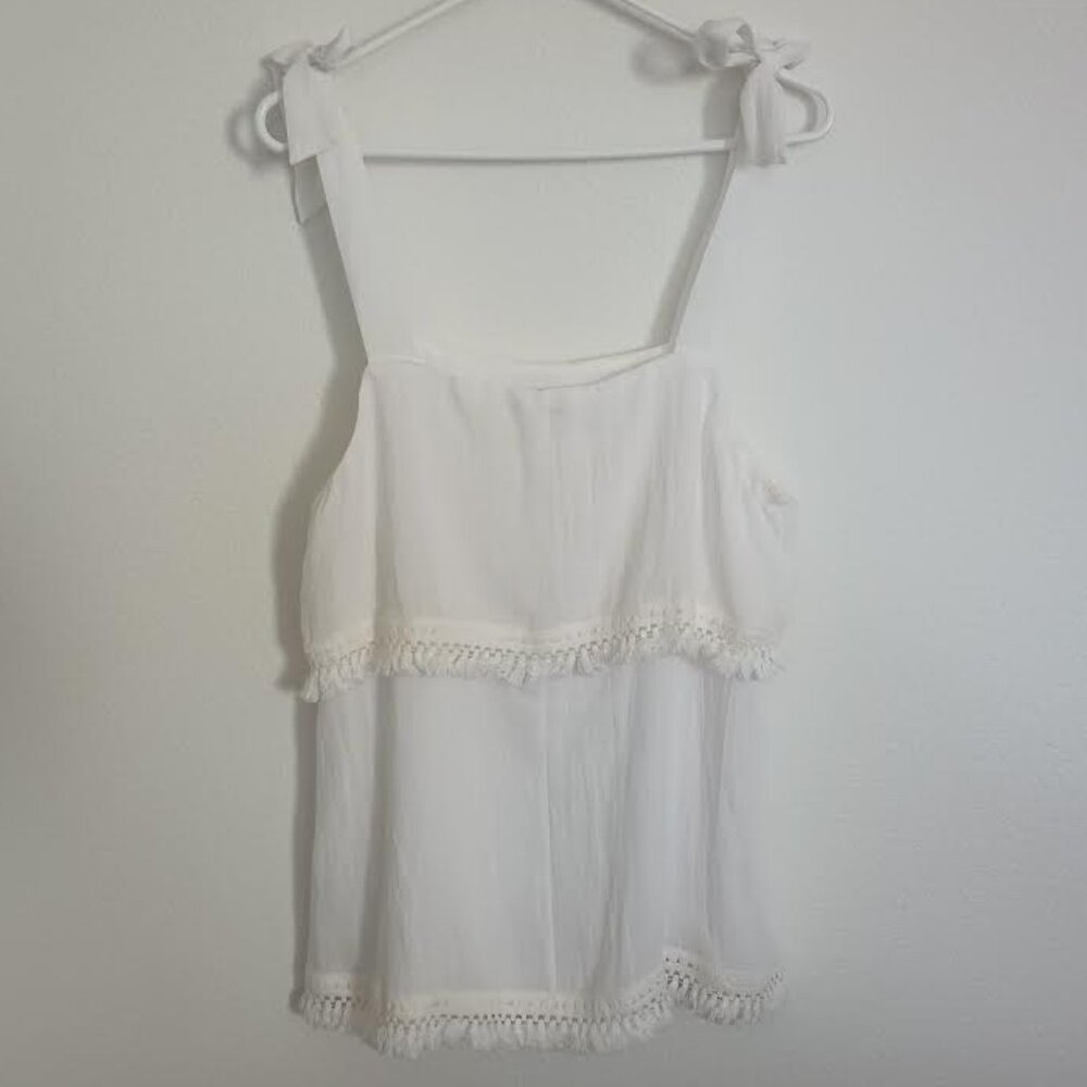 DAVI & DANI WOMEN'S TOP WHITE TIE SHOULDER DOUBLE LAYER POM POM HEM BOHO NWT MED